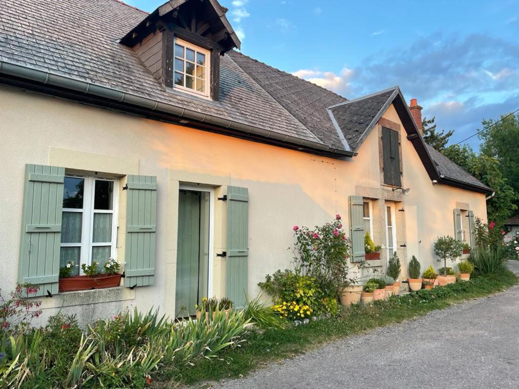 Gite Le Domaine D Orphee Marmagne  Экстерьер фото